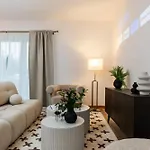 Βίλα Your Private Oasis In Cracow Krasków